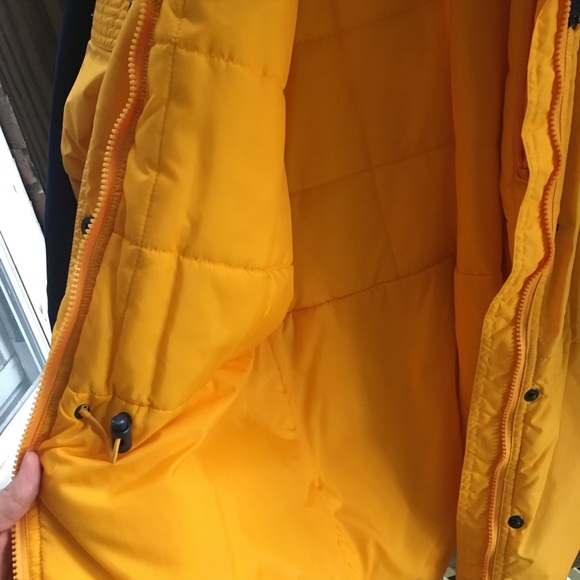 Columbia Oversized Winter Jacket - Picture 8 of 8